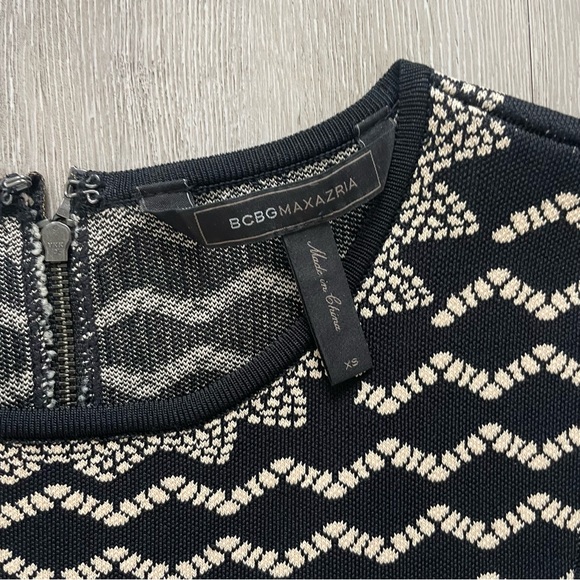 BCBGMaxazria Wilma Dress Black Cream Print Fit Flare Stretch - Picture 4 of 13